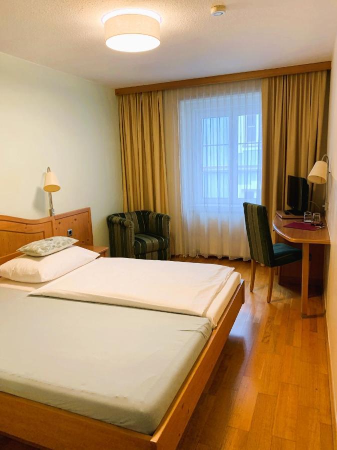 Hotel Zur Post Gumpoldskirchen Ngoại thất bức ảnh