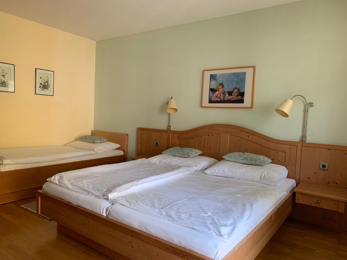 Hotel Zur Post Gumpoldskirchen Ngoại thất bức ảnh