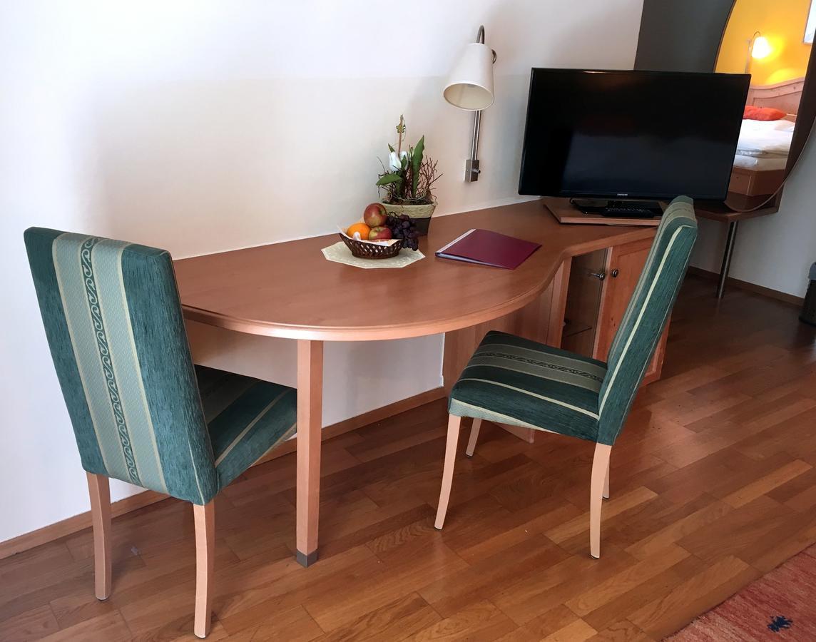 Hotel Zur Post Gumpoldskirchen Ngoại thất bức ảnh