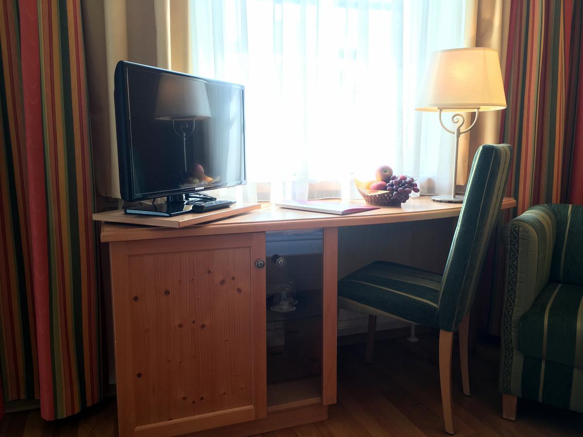 Hotel Zur Post Gumpoldskirchen Ngoại thất bức ảnh