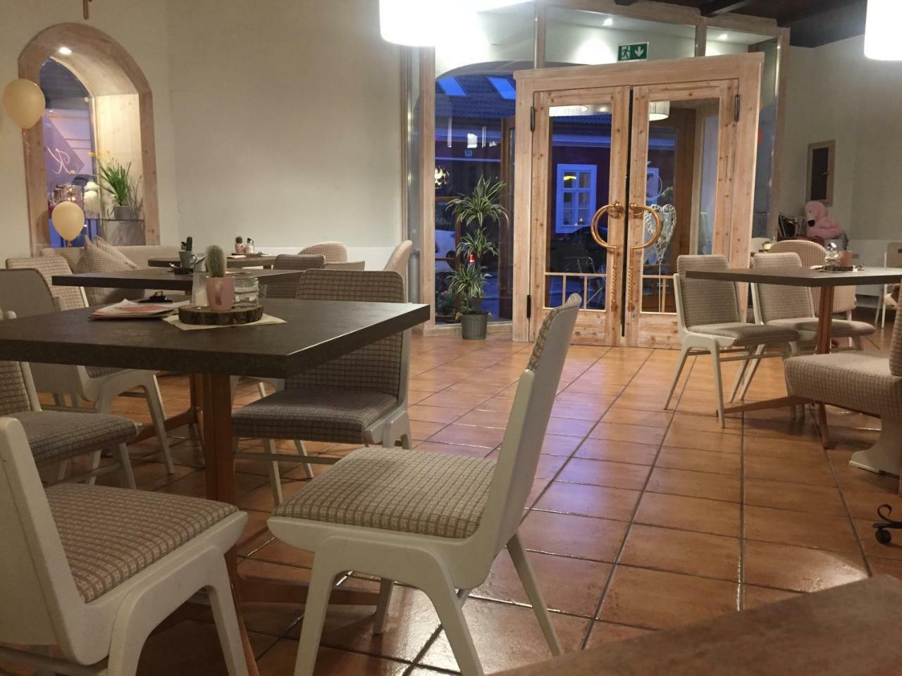 Hotel Zur Post Gumpoldskirchen Ngoại thất bức ảnh